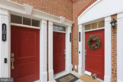 43032 Stuarts Glen Terrace #102, Ashburn, VA 20148 - Photo 2