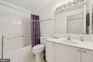 19365 Cypress Ridge Terrace, Leesburg, VA 20176 - Photo 24