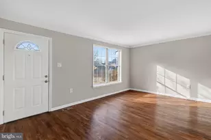 806 Cattail Ln NE, Leesburg, VA 20176 - Photo 6