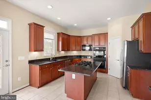 19296 Creek Field Cir, Leesburg, VA 20176 - Photo 18