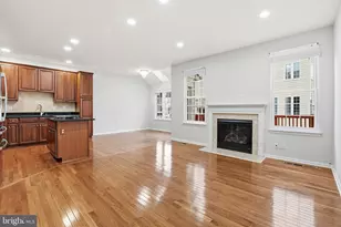 25382 Whippoorwill Terrace, Chantilly, VA 20152 - Photo 18