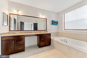 23483 Logans Ridge Terrace, Ashburn, VA 20148 - Photo 24