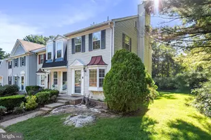 31 Palmer Ct, Sterling, VA 20165 - Photo 1