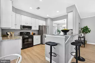 46526 Cedarhurst Dr, Sterling, VA 20165 - Photo 10