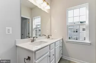 42564 Antonia Ter, Sterling, VA 20166 - Photo 24