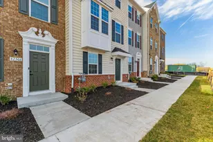 42564 Antonia Ter, Sterling, VA 20166 - Photo 2