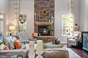 24469 Island Pool Ct, Aldie, VA 20105 - Photo 18