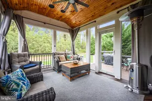 24469 Island Pool Ct, Aldie, VA 20105 - Photo 36