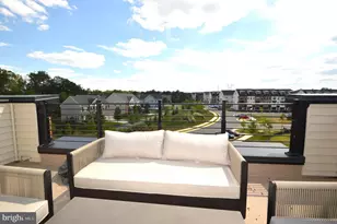 22790 Tawny Pne Sq, Ashburn, VA 20148 - Photo 4