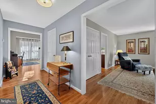 15 Linden Hill Way SW, Leesburg, VA 20175 - Photo 8