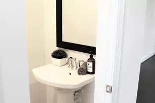 23017 Sullivans Cove Sq, Ashburn, VA 20148 - Photo 6