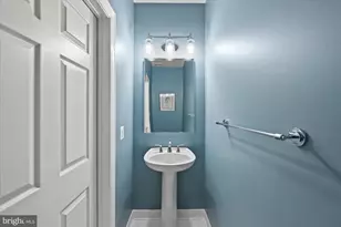 20026 Valhalla Square, Ashburn, VA 20147 - Photo 18