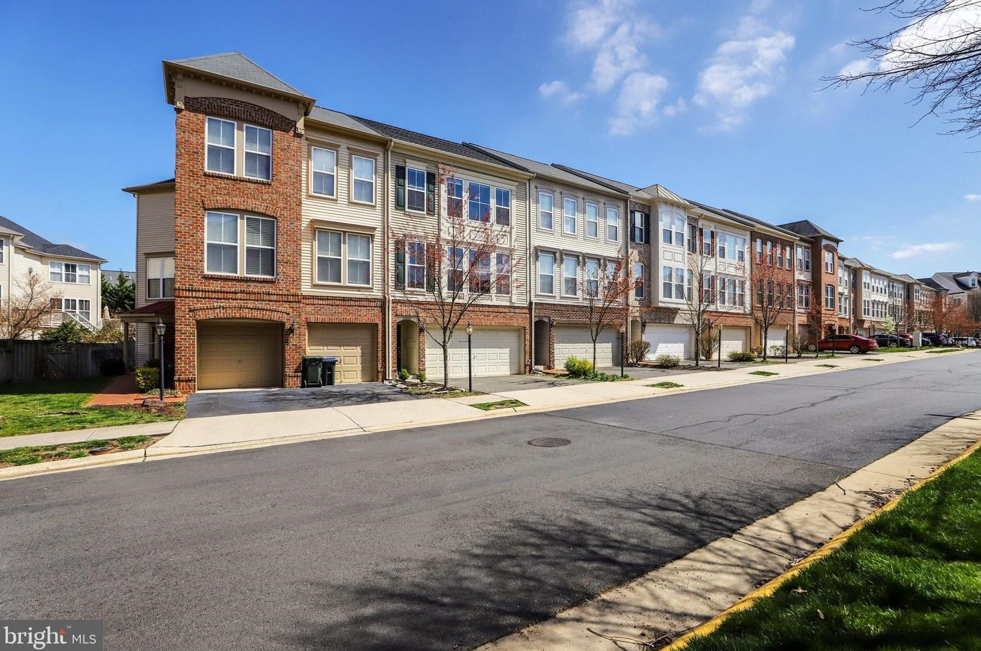 22862 Livingston Ter, Ashburn, VA 20148-5638