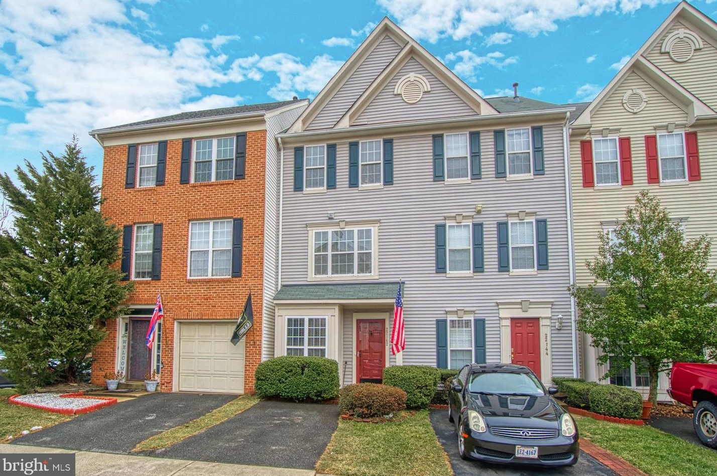 22142 Trailside Sq, Dulles, VA 20164-5356