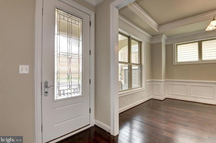 20635 Holyoke Dr, Ashburn, VA 20147-3233