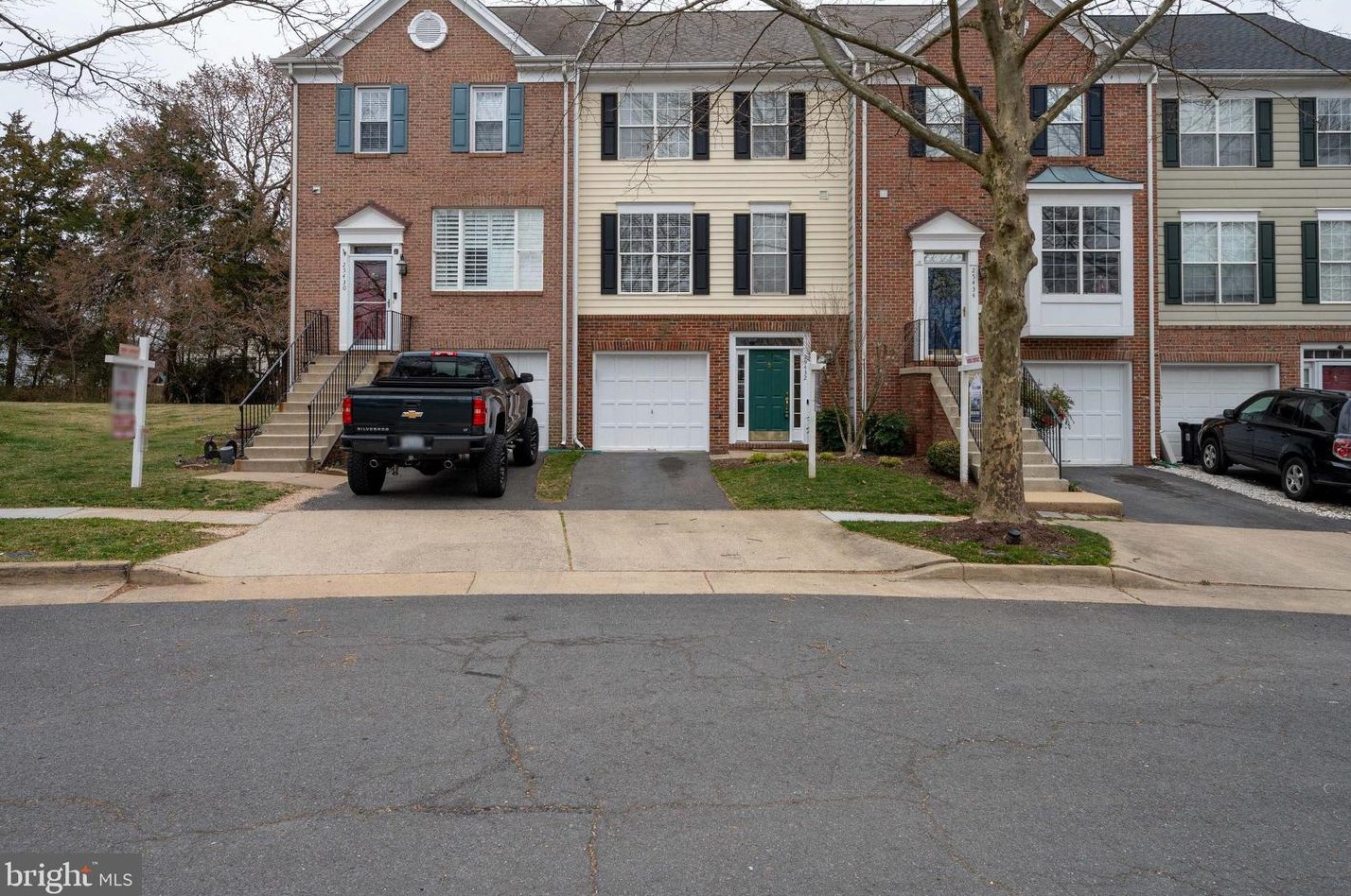 25432 Indian Hill Cir, Fairfax, VA 20152-4411