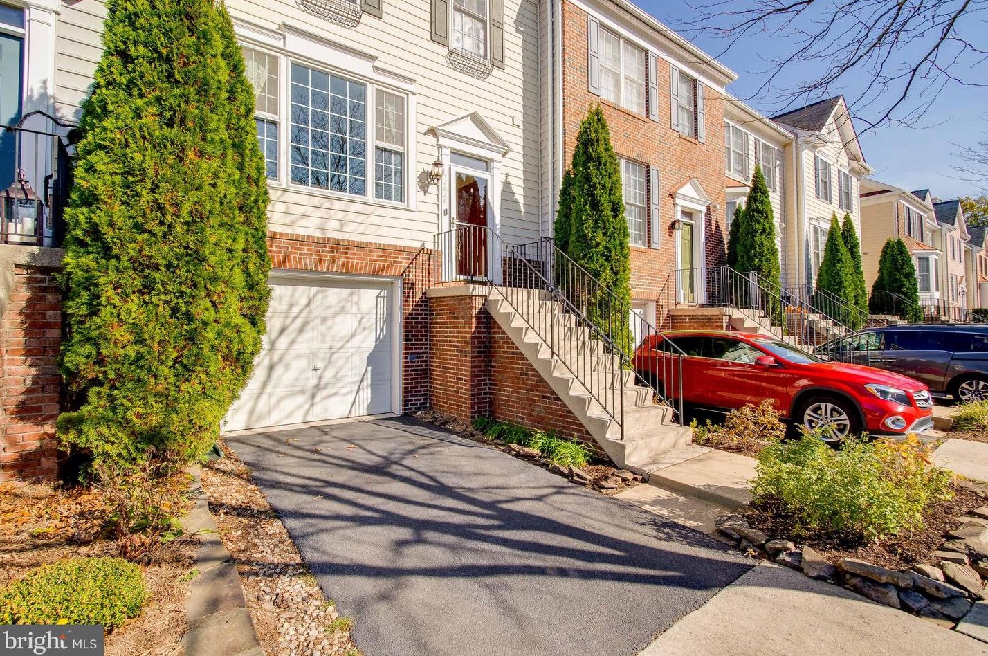 43626 Scarlet Sq, Fairfax, VA 20152-3636