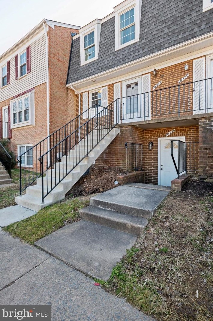 1033 Margate Ct, Dulles VA  20164-5210 exterior