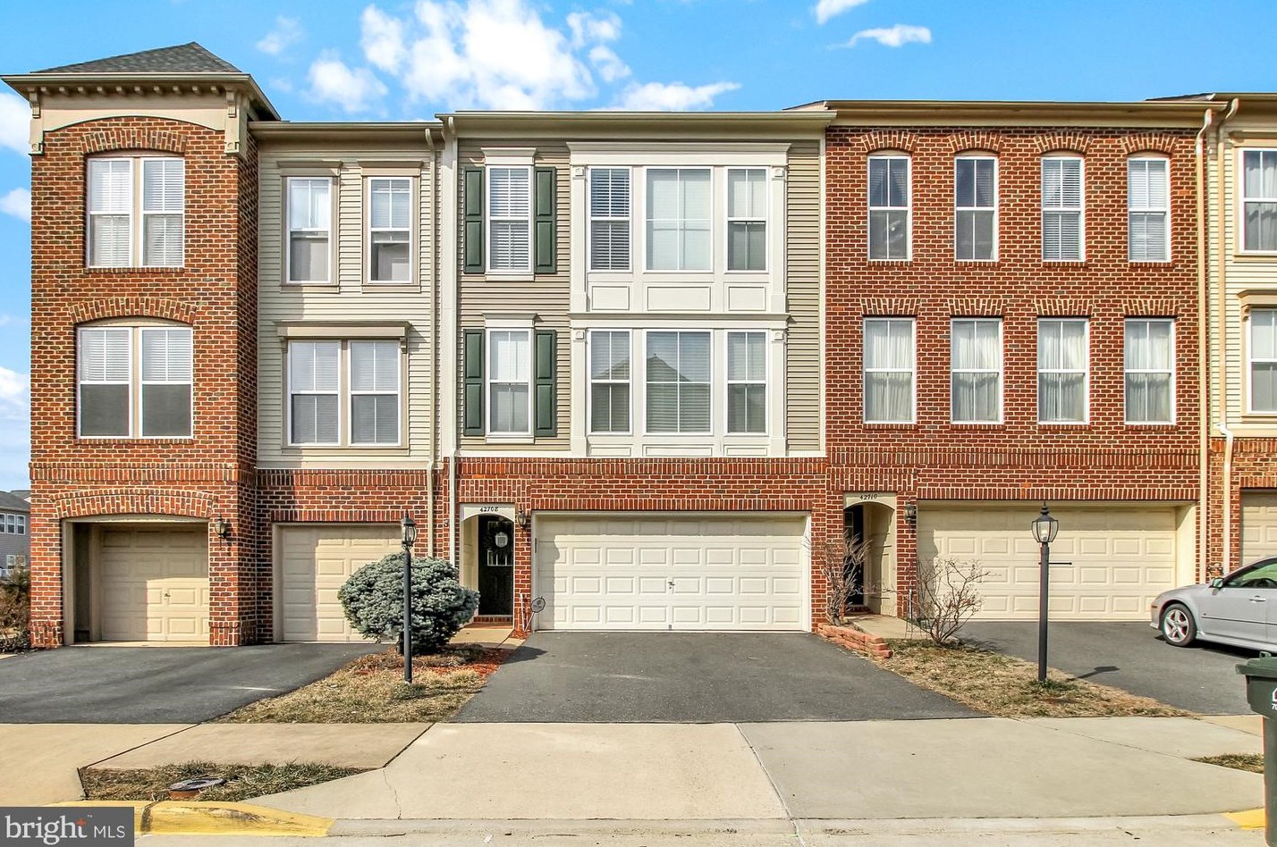 42708 Twinleaf Dr, Ashburn, VA 20148-7295