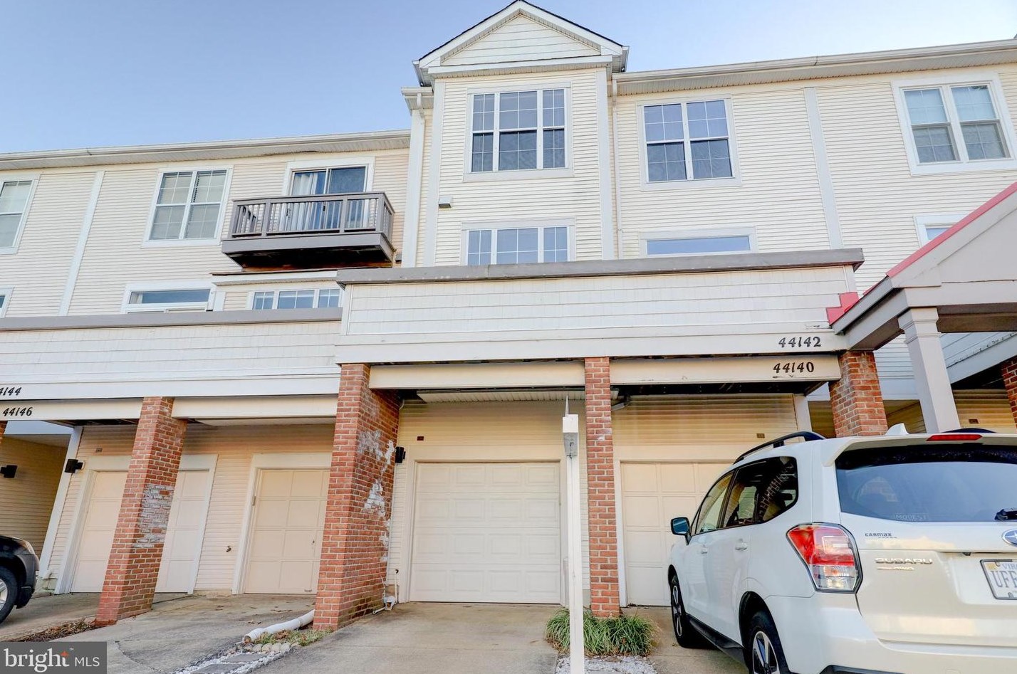 44142 Shady Glen Ter, Ashburn, VA 20147-3351