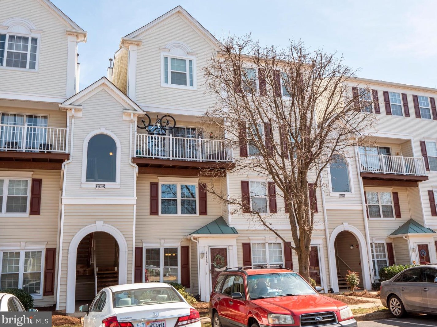 21882 Railway Ter, Dulles, VA 20166-6845