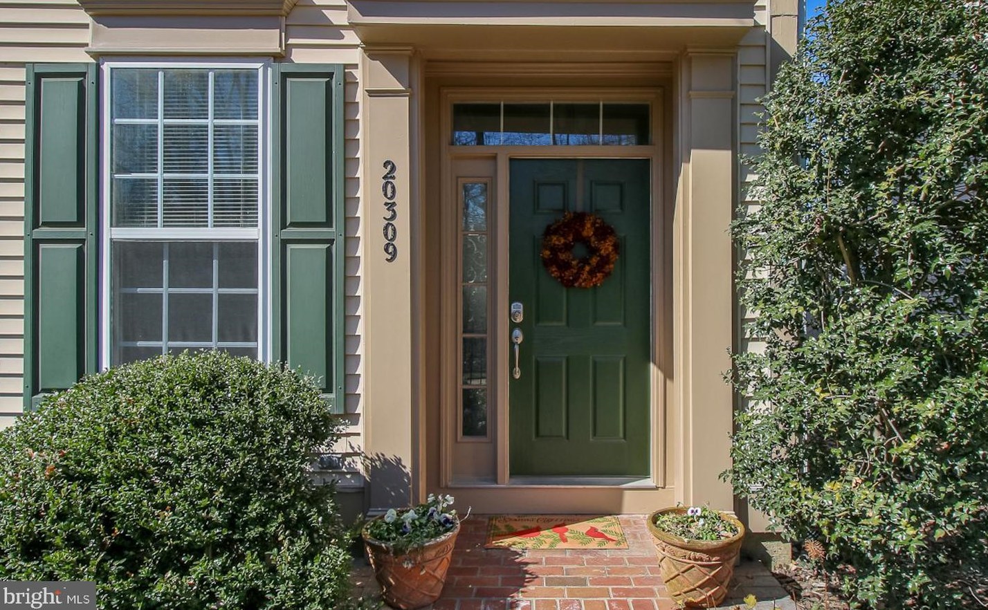 20309 Leier Pl, Ashburn, VA 20147-3695