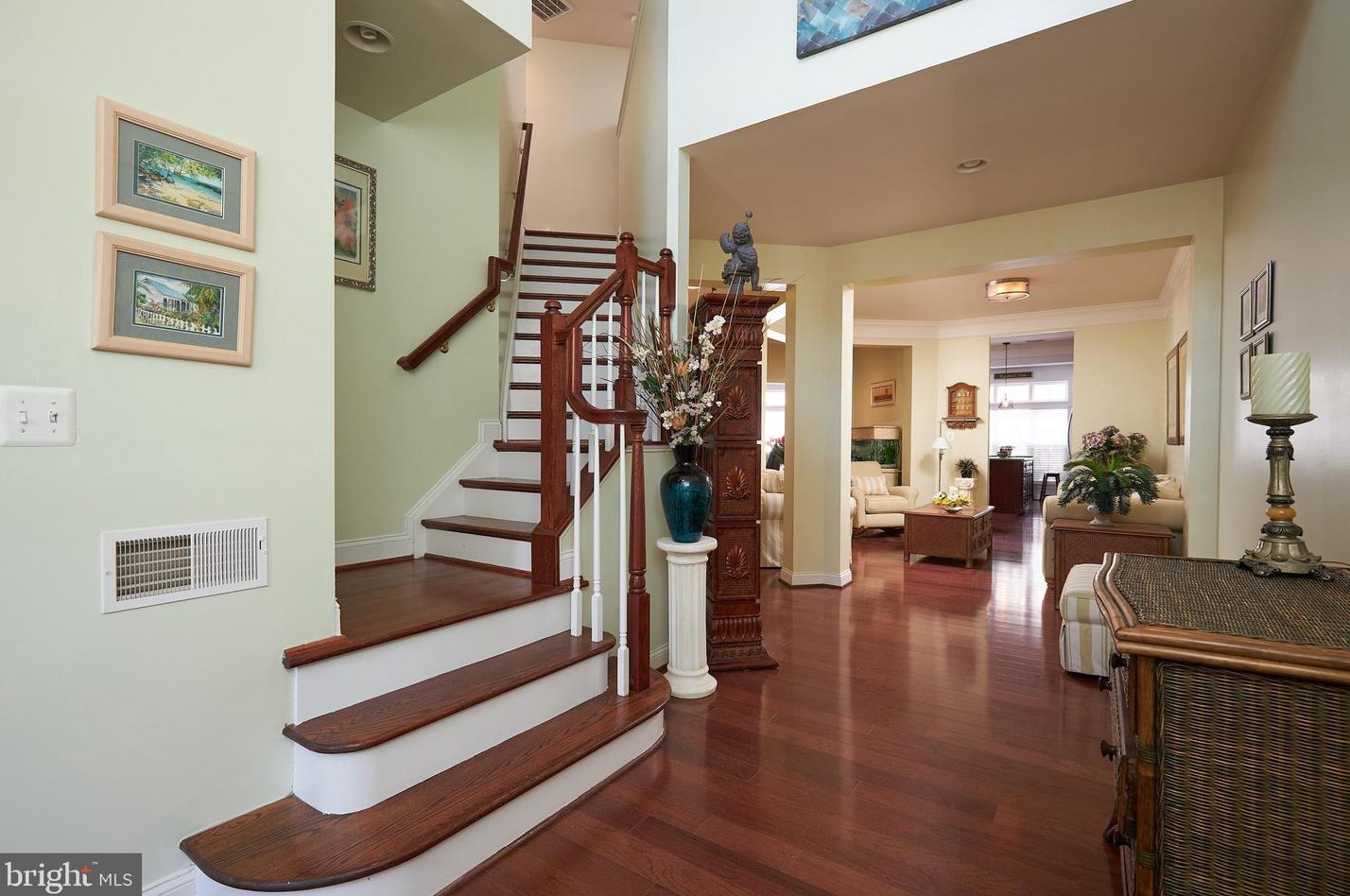 23232 Grayling Ter, Ashburn, VA 20148-7283