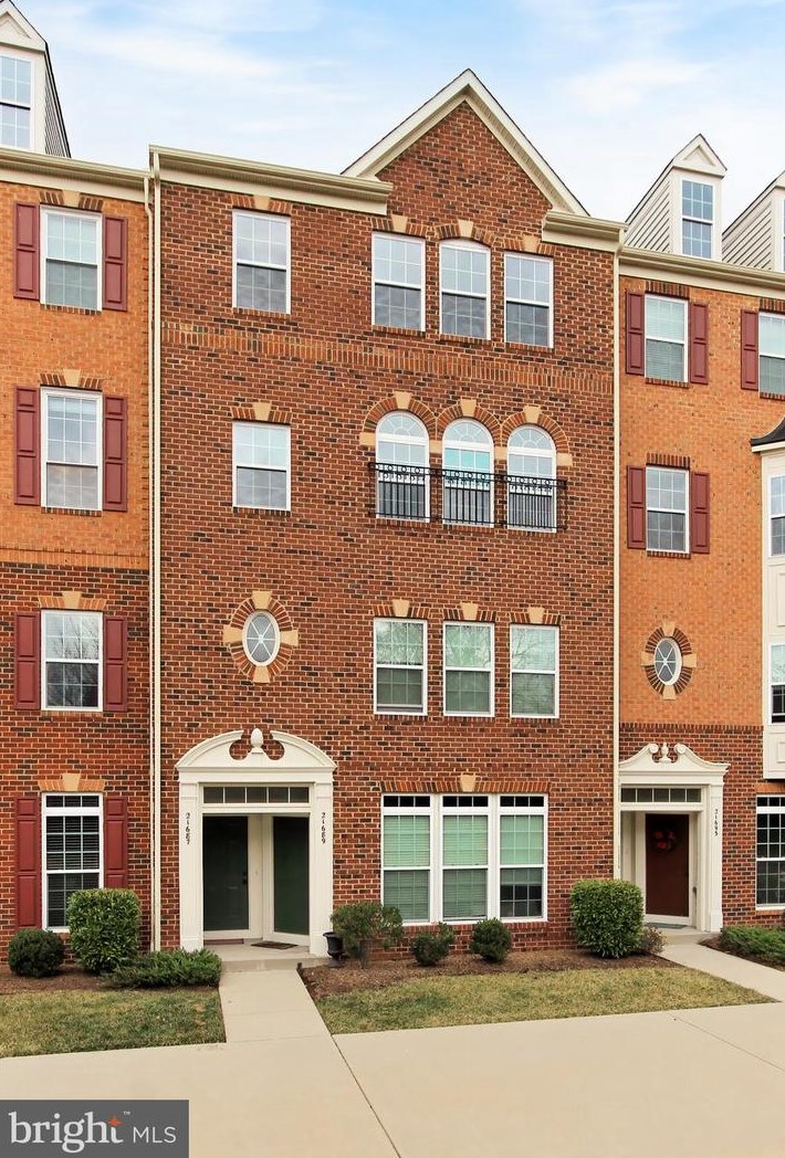 21687 Charity Ter, Ashburn, VA 20147-7533