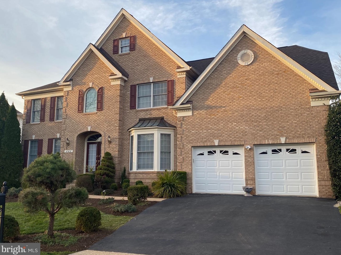 47418 Riverbank Forest Pl, Dulles, VA 20165-3169