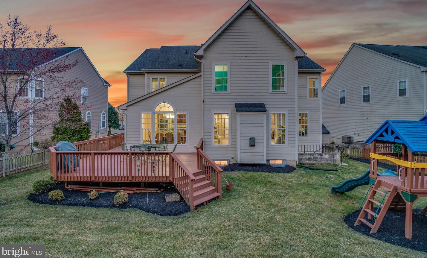 22051 Stone Hollow Dr, Ashburn, VA 20148-4595
