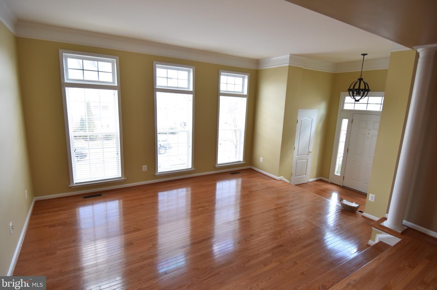 21957 Windover Dr, Ashburn, VA 20148-4584