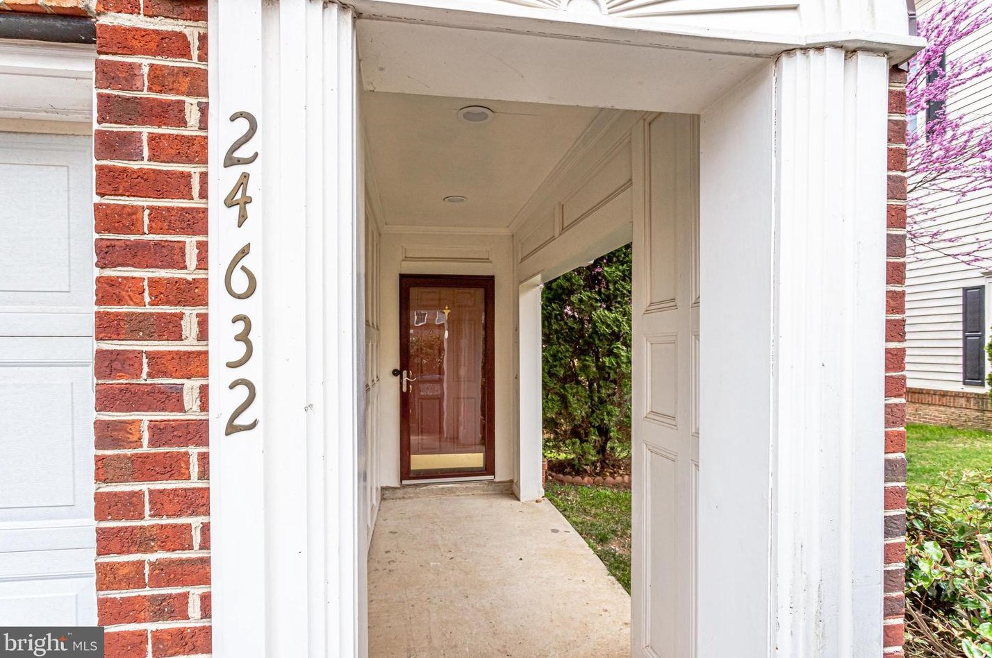 24632 Nettle Mill Sq, Stone Ridge, VA 20105-2992