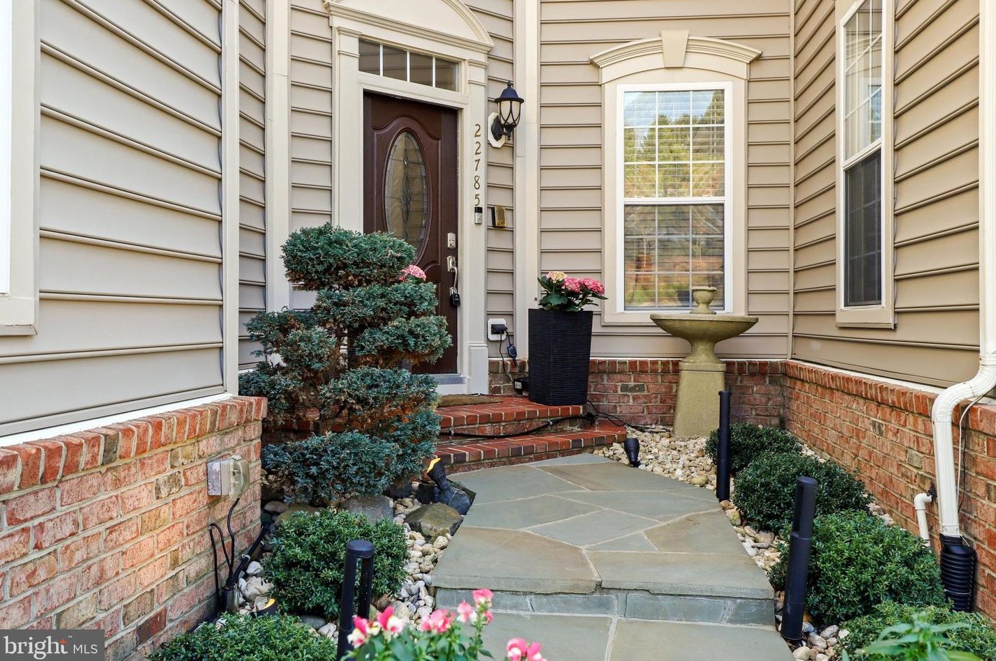22785 Highcrest Cir, Ashburn, VA 20148-6953