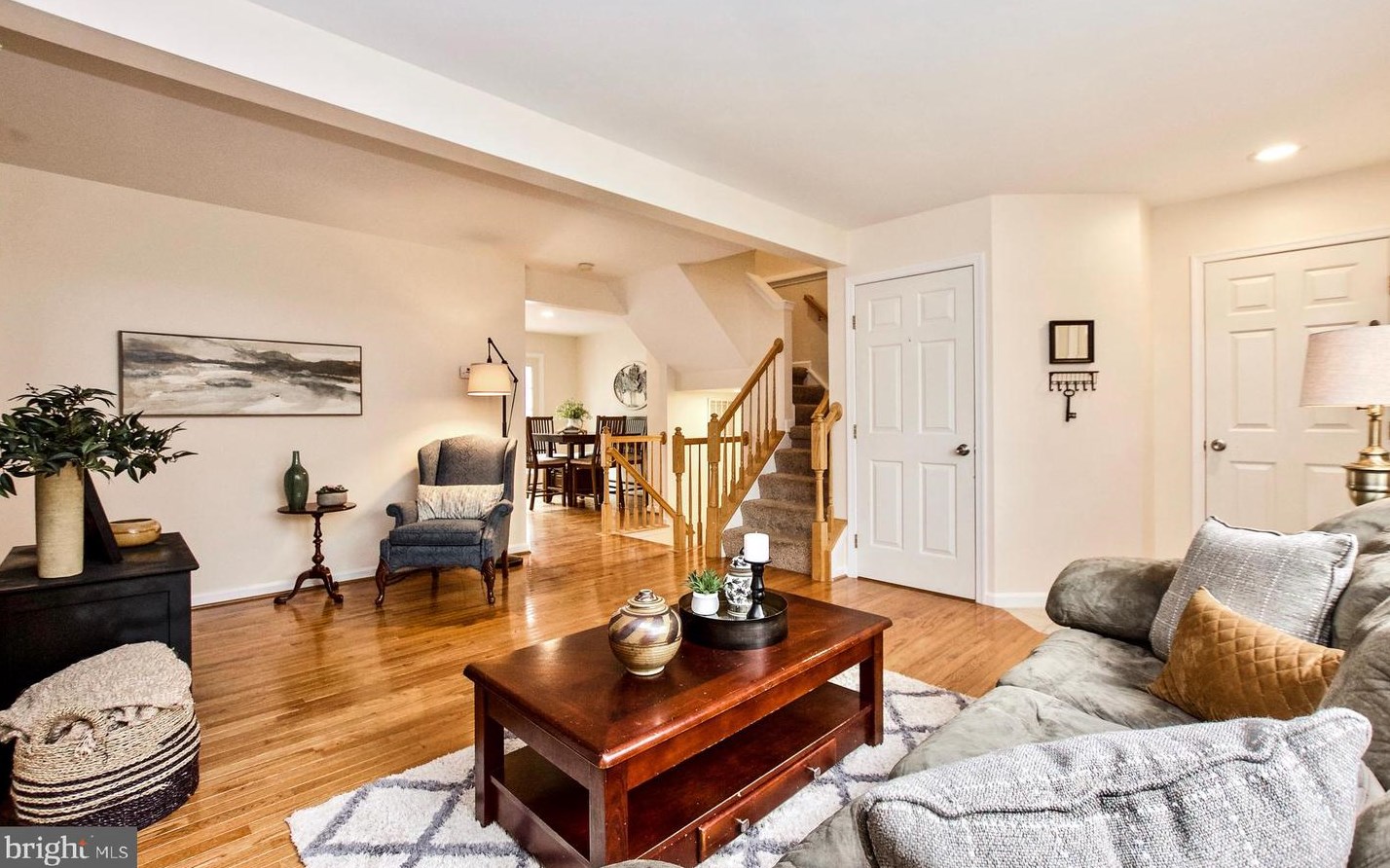 20487 Morningside Ter, Dulles, VA 20165-3556
