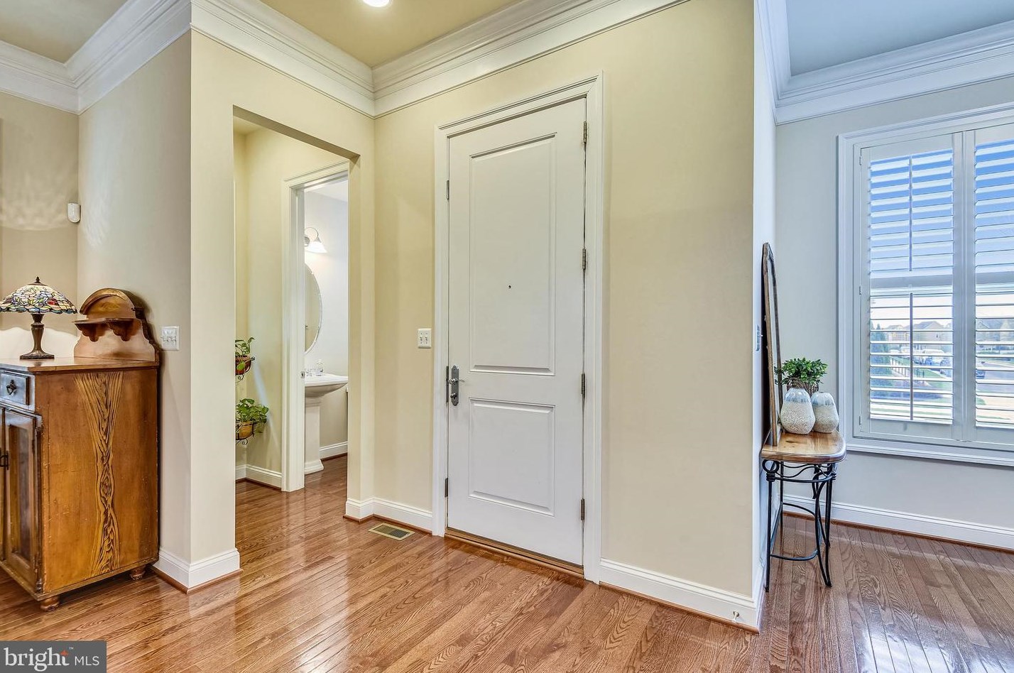 20697 Holyoke Dr, Ashburn, VA 20147-3233