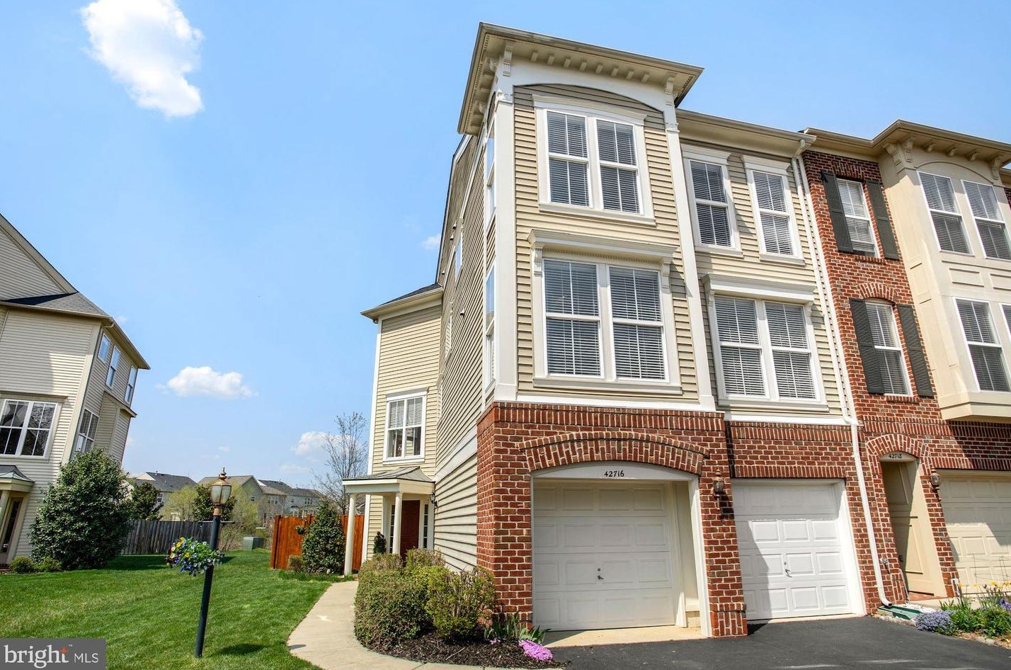 42716 Twinleaf Dr, Ashburn, VA 20148-7295