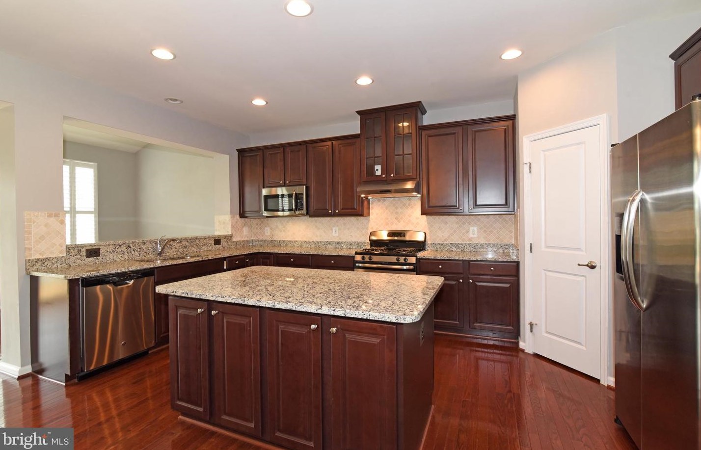 22892 Chestnut Oak Ter, Dulles, VA 20166-4460