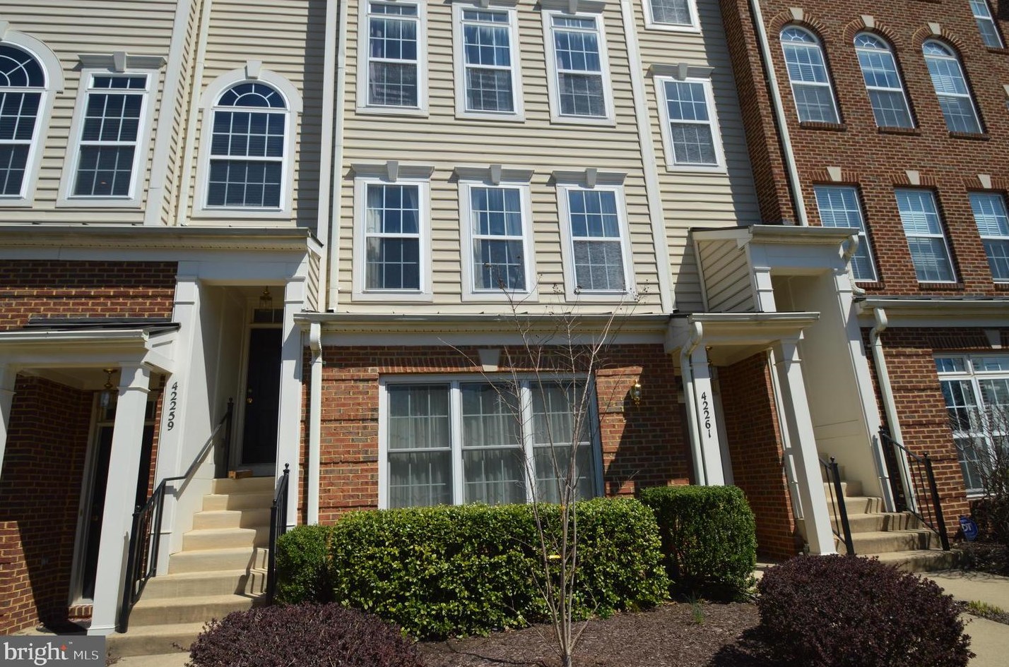 42261 Terrazzo Ter, Stone Ridge, VA 20105-2965