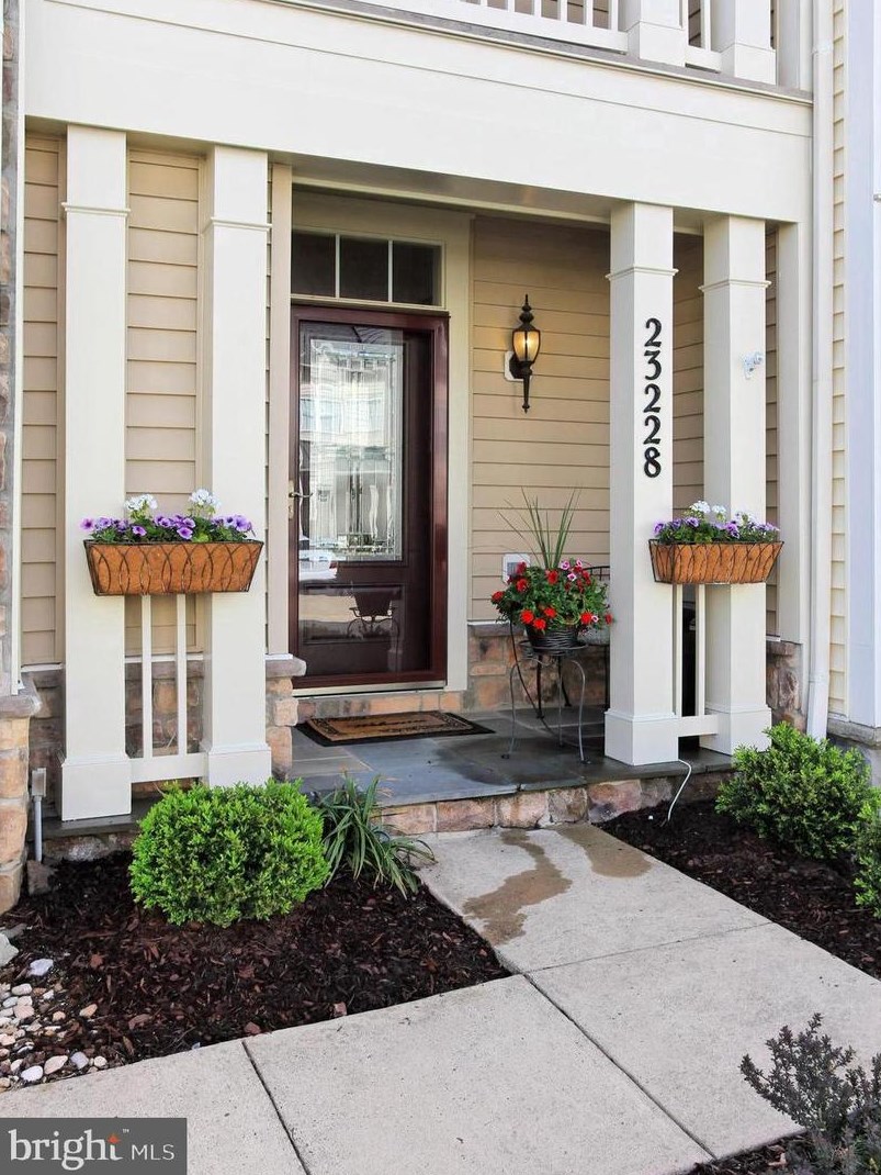 23228 Grayling Ter, Ashburn, VA 20148-7283
