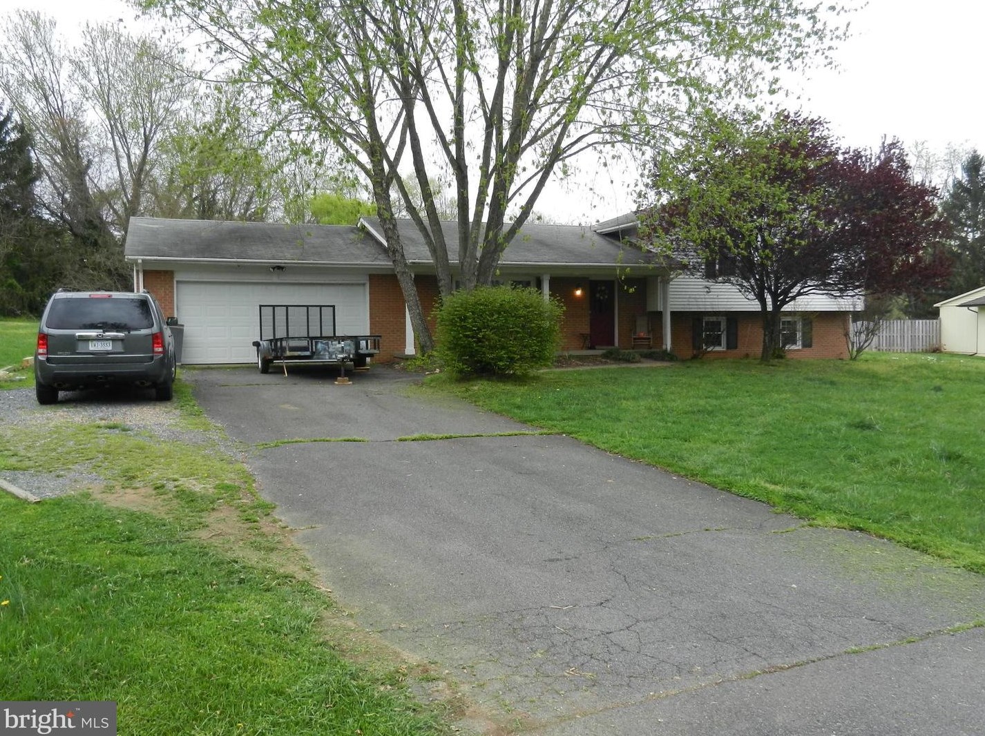 17745 Madison Ave, Hamilton, VA 20158-3423