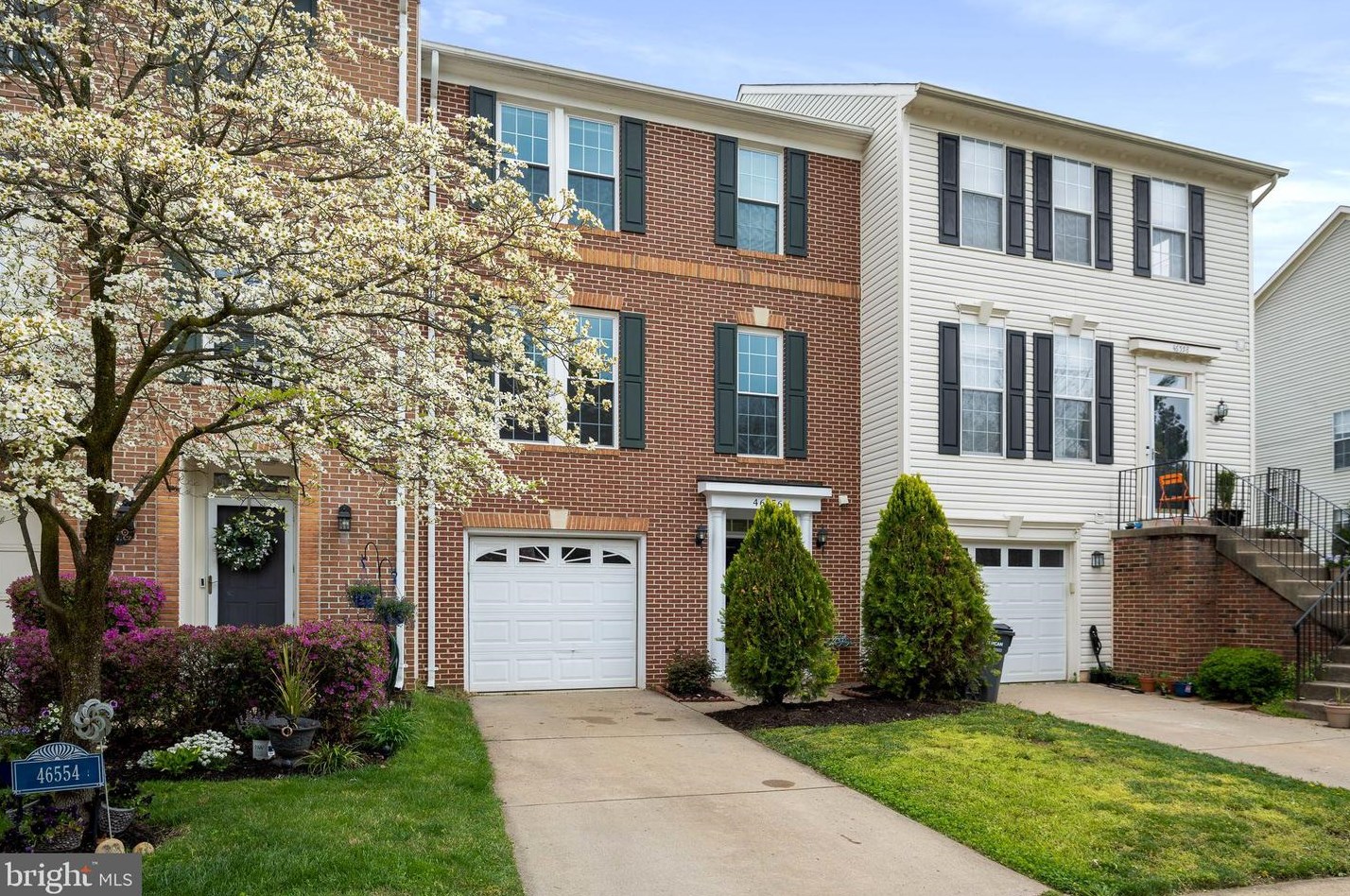 46556 River Meadows Ter, Dulles VA  20165-7219 exterior