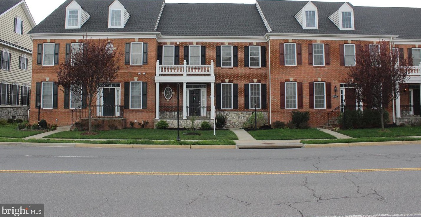 43149 Loudoun Reserve Dr, Ashburn, VA 20148-7022