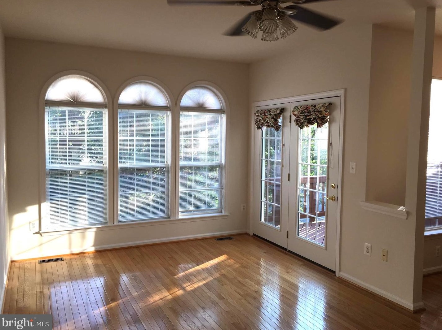21336 Victorias Cross Ter, Ashburn VA  20147-4926 exterior