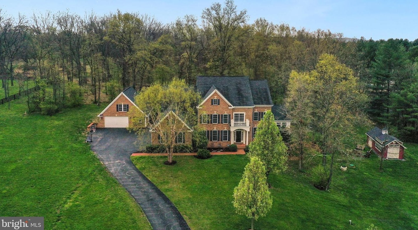 16118 Waterford Creek Cir, Hamilton, VA 20158