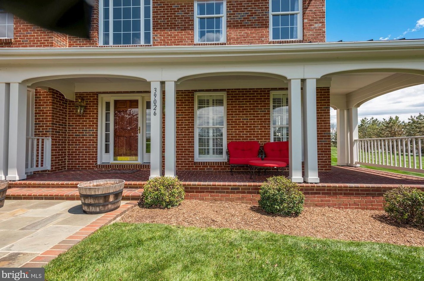 39026 Old Stage Pl, Waterford, VA 20197-1045