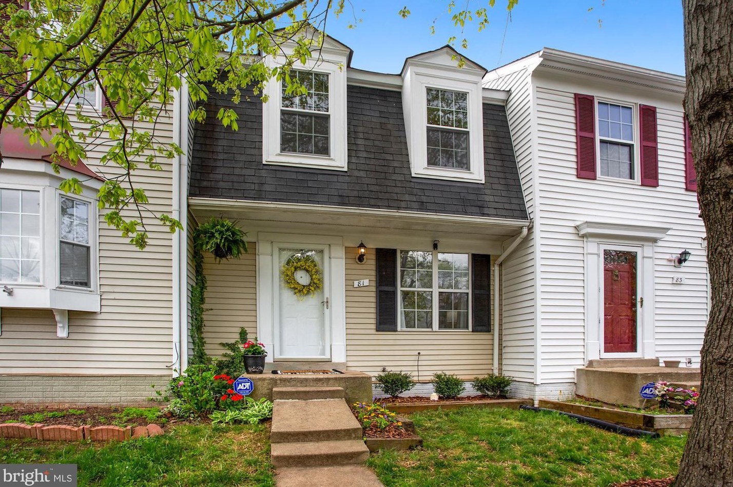 81 Southall Ct, Dulles VA  20165-5743 exterior