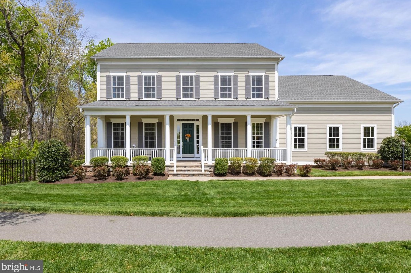 41652 Appleyard Pl, Ashburn, VA 20148-1716