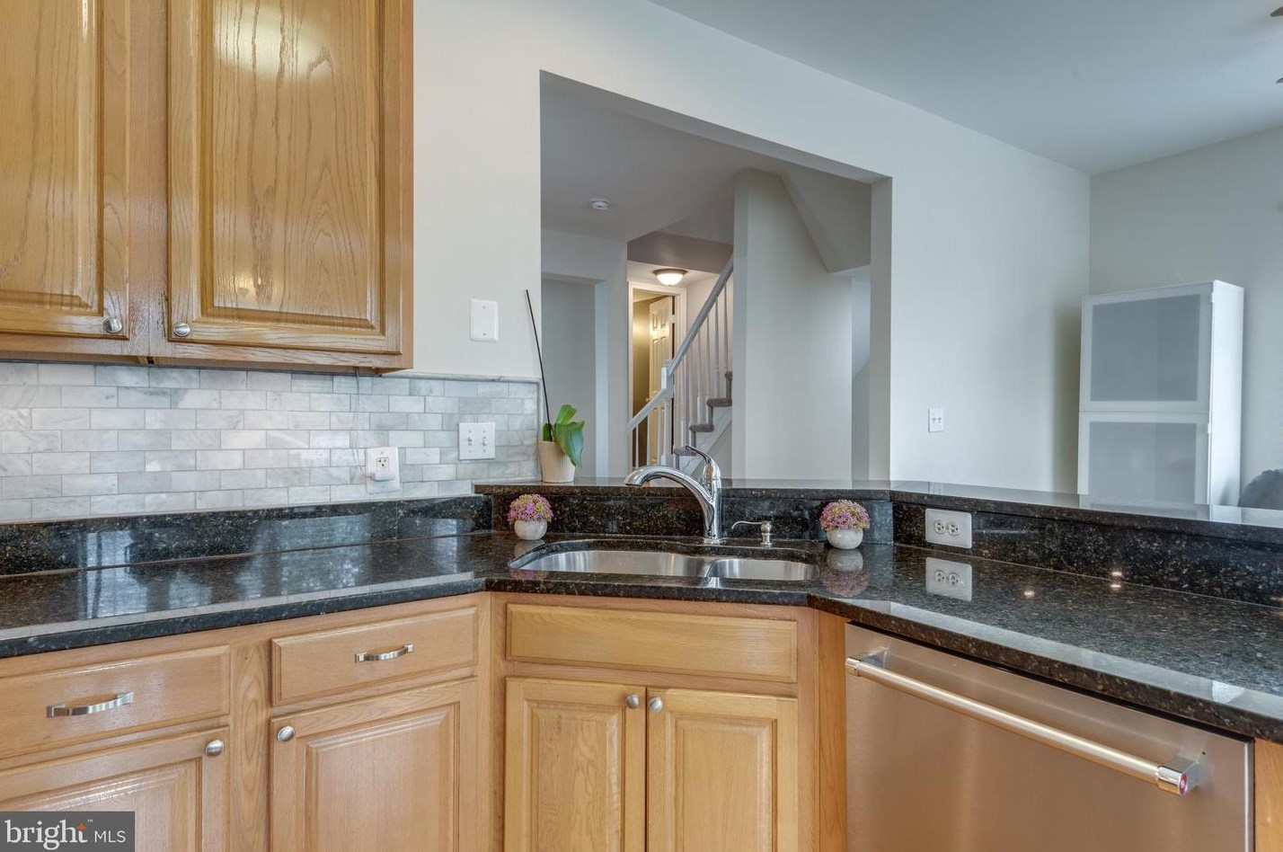 43476 Greenwich Sq, Ashburn VA  20147-4552 exterior