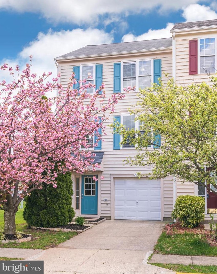 43476 Greenwich Sq, Ashburn VA  20147-4552 exterior