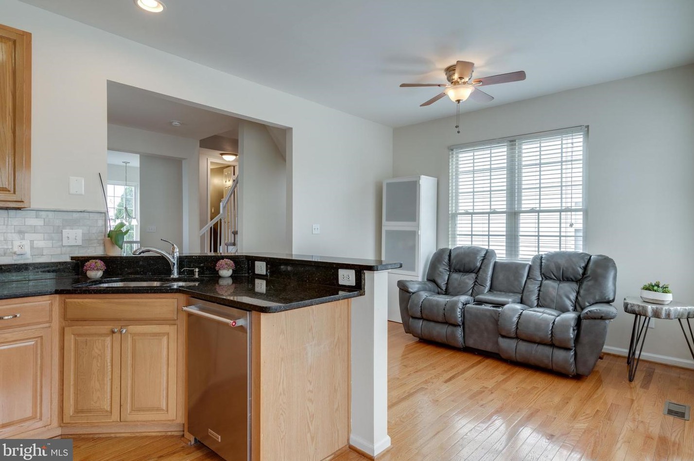 43476 Greenwich Sq, Ashburn VA  20147-4552 exterior